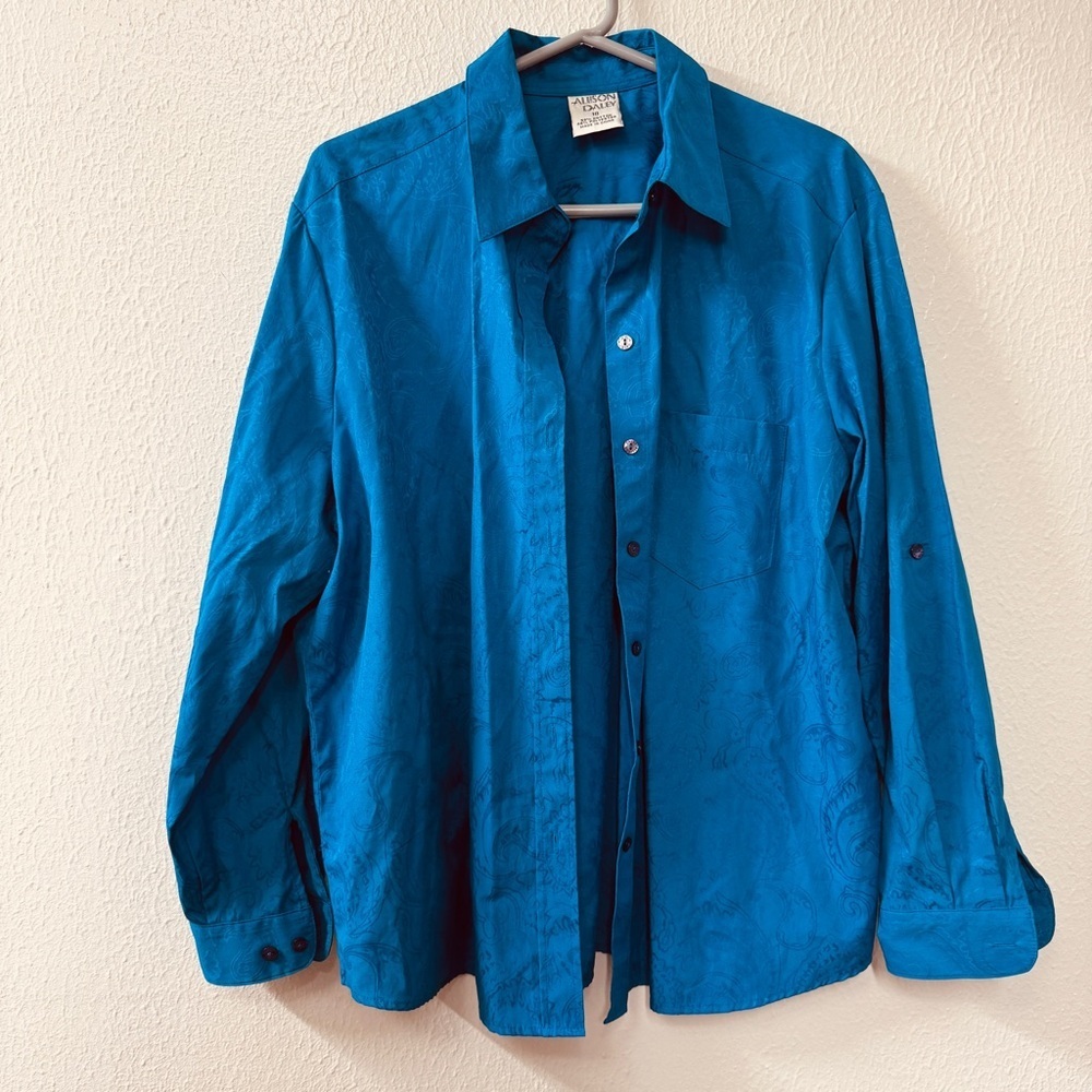 Allison Daley Blue Paisley Print Lightweight Button-Up Blouse